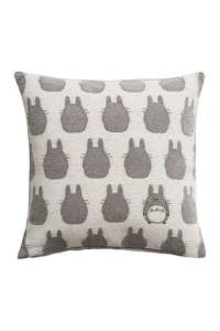 Totoro Silhouette Pillow 45x45 cm 1